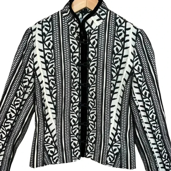 Wallis Women’s Black White Sophisticated Chic‎ Lined Embroidered Jacket 12 - Picture 3 of 7